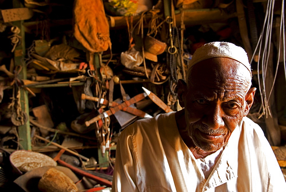 Hai el-Arab Souq in Omdurman is the largest souq in Sudan. Everything from food stalls to ironmongers  can be found here.