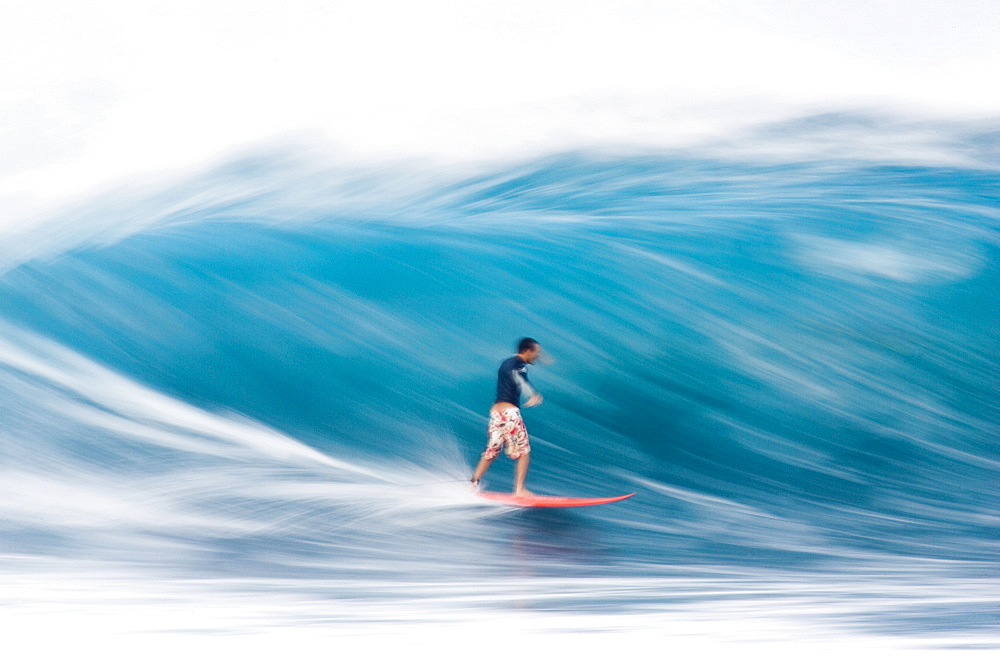 surfing Pipeline, north shore,