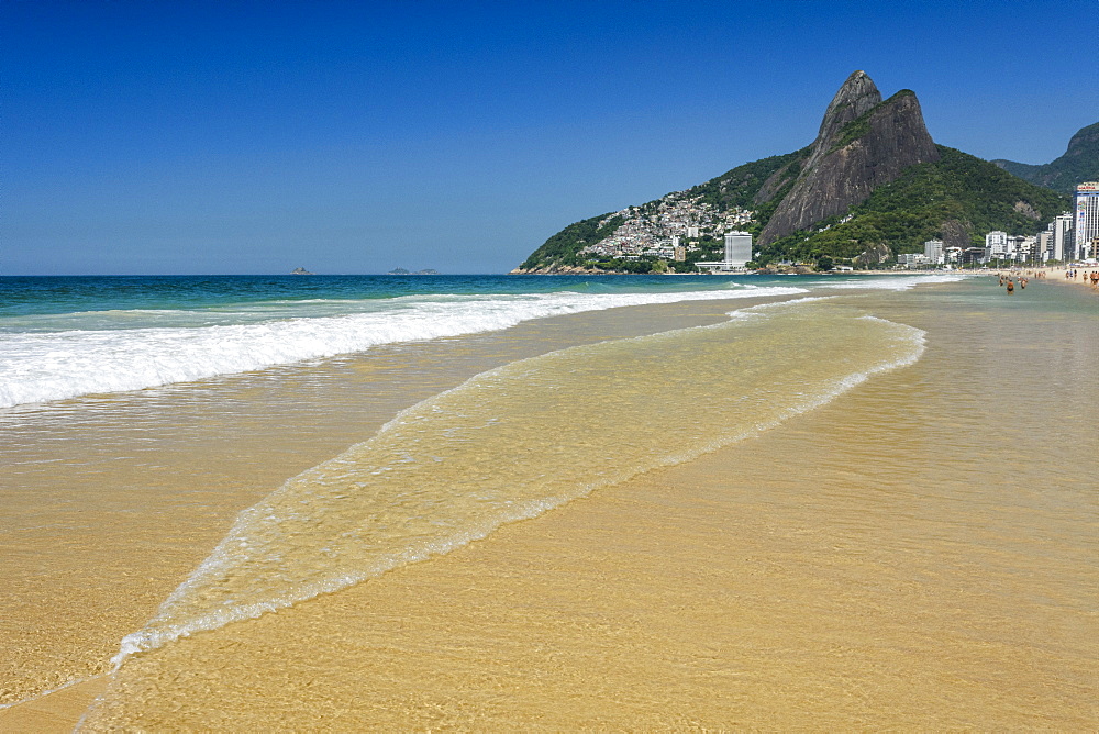 Praia de Ipanema (Ipanema Beach) on a sunny day in Rio de Janeiro, Brazil