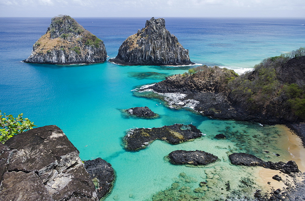 View to Morro Dois Irmãos in Baía dos Porcos (Pig's Bay), Fernando de Noronha Islands, Pernambuco, Brazil