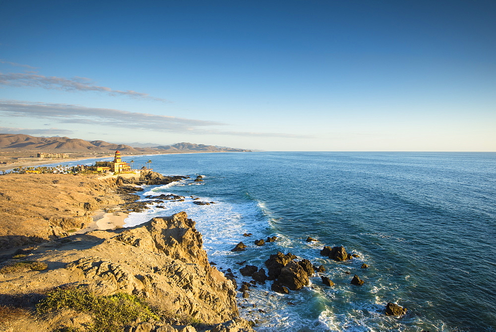 Scenic view of coastline with horizon over sea, Los Cerritos, Baja California Sur, Mexico
