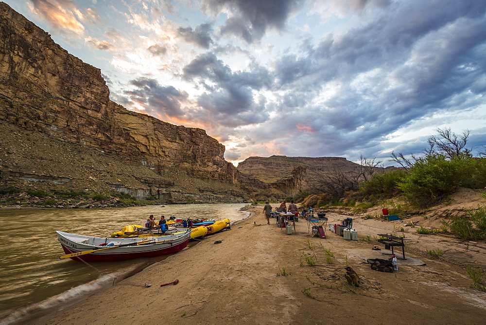 Scenic sunset at rafting trip camp, Desolation/Gray Canyon section, Utah, USA