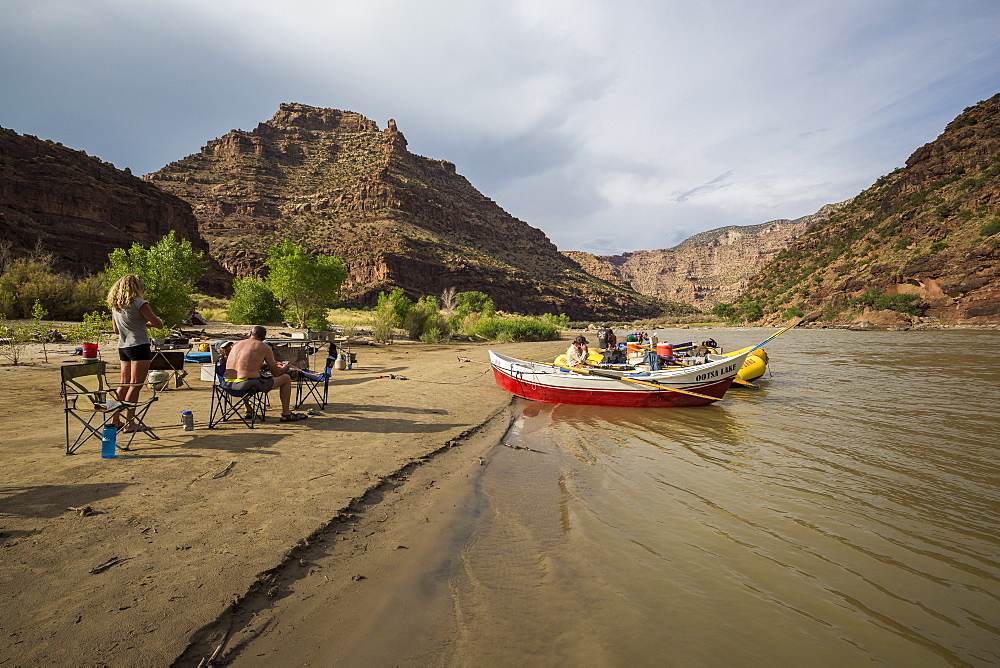 Camp on a Green river rafting trip, Desolation/Gray Canyon section, Utah, USA