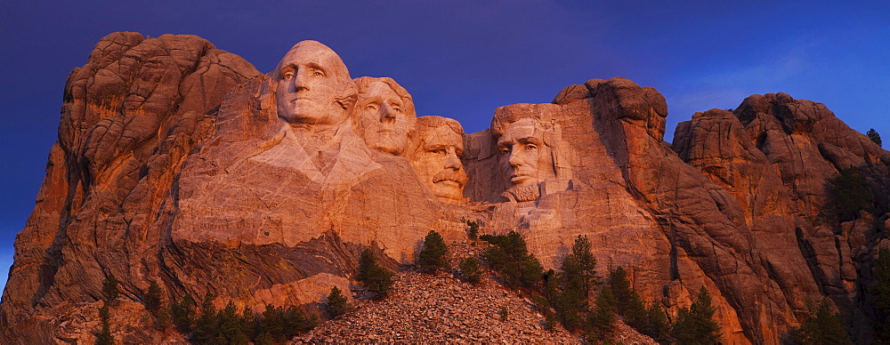 MOUNT RUSHMORE NATIONAL MEMORIAL, SOUTH DAKOTA - OCTOBER 2011: The Mount Rushmore National Memorial is a sculpture carved into the granite face of Mount Rushmore near Keystone, South Dakota, in the United States. Sculpted by Danish-American Gutzon Borglum and his son, Lincoln Borglum, Mount Rushmore features 60-foot (18√Ç¬†m) sculptures of the heads of former United States presidents (in order from left to right) George Washington, Thomas Jefferson, Theodore Roosevelt and Abraham Lincoln.