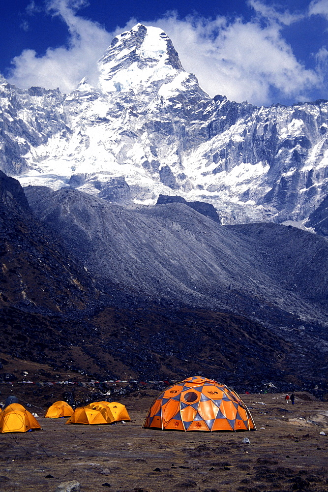 Ama Dablam as seen from climbers' basecamp, Khumbu region (on the way to Everest), Nepal.