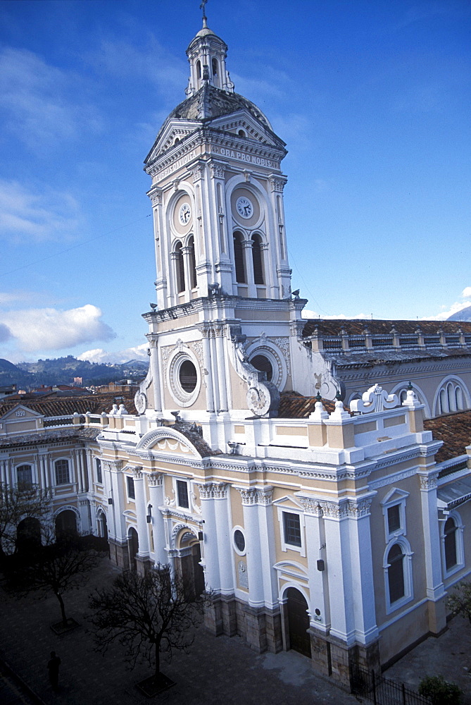 The Church of San Francisco in central Cuenca in the southern highlands of Ecuador.