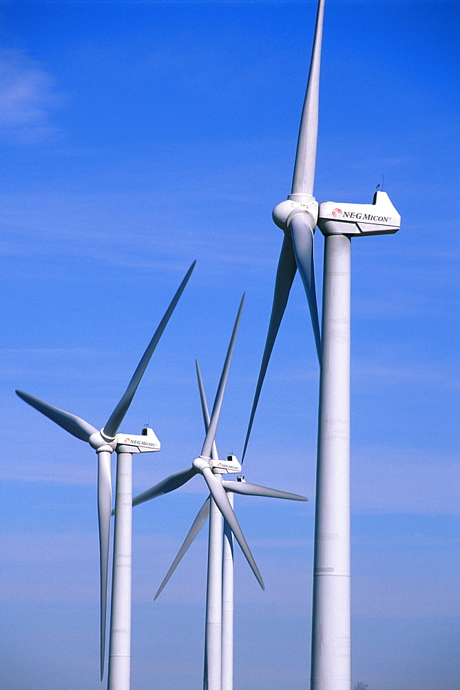 Power generatiing wind turbines outside of Thomas, WV