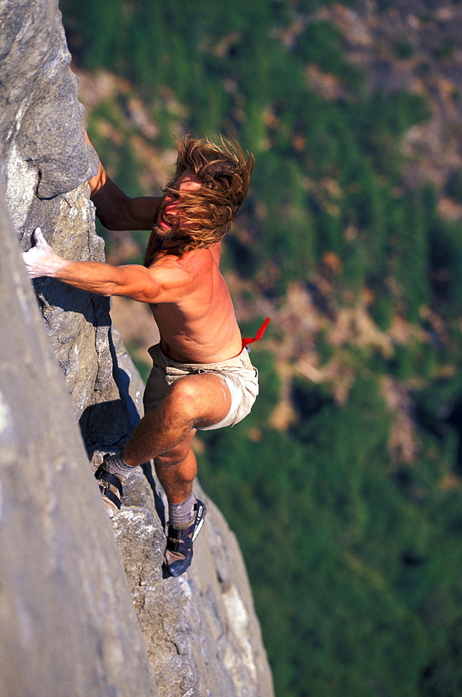 Timmy O'Neill free climbing East Buttress on El Capitan in Yosemite National Park, California.