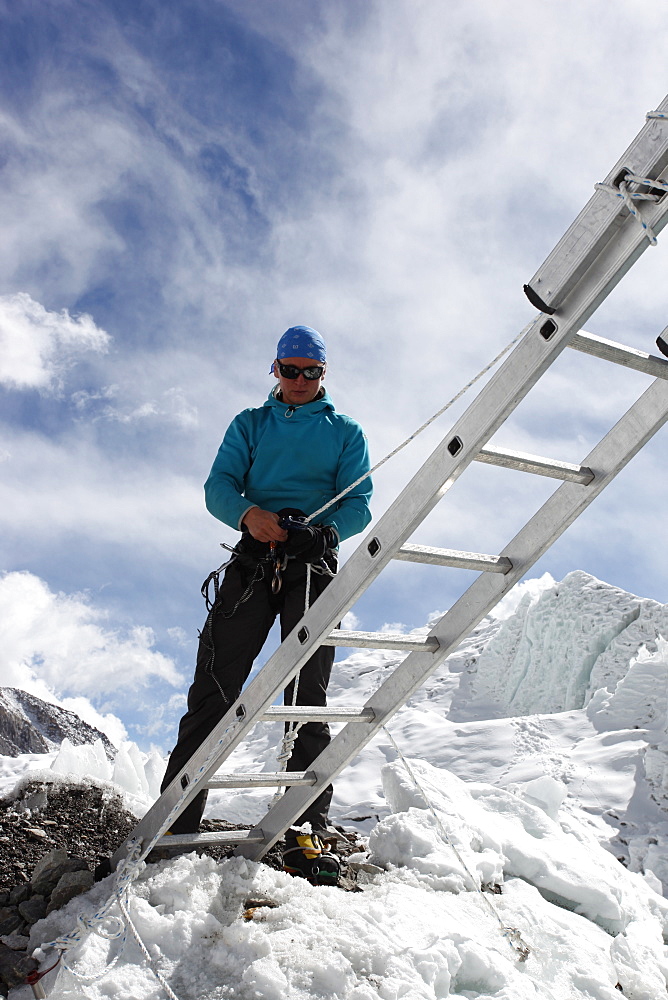 Mountaineers climbing up the Khumbu Icefall on the route up Everest, Everest Base Camp, Khumbu, Nepal