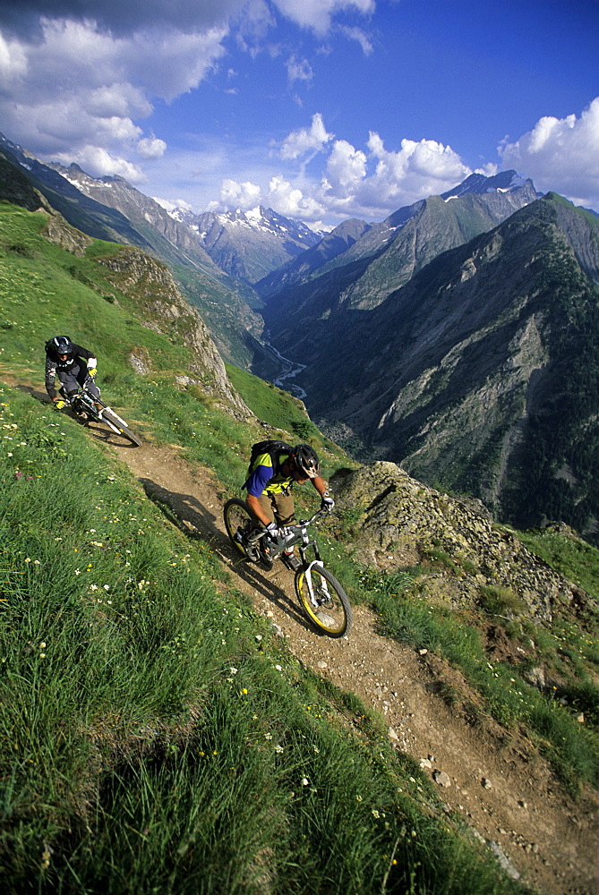 Richie Schley and Dave Watson riding high in Les 2 Alpes, France