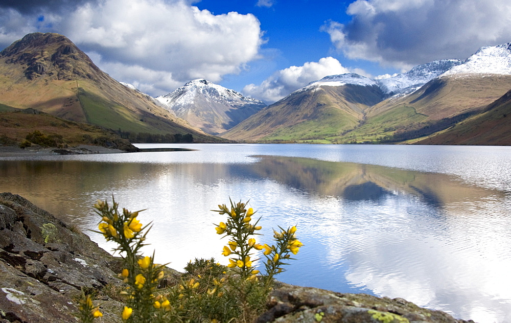 Mountains And Lake, Lake District, Cumbria, England, United Kingdom