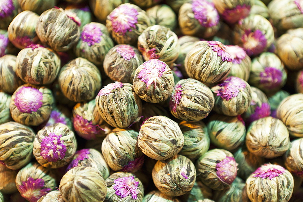 Tea For Sale In Spice Bazaar, Istanbul, Turkey