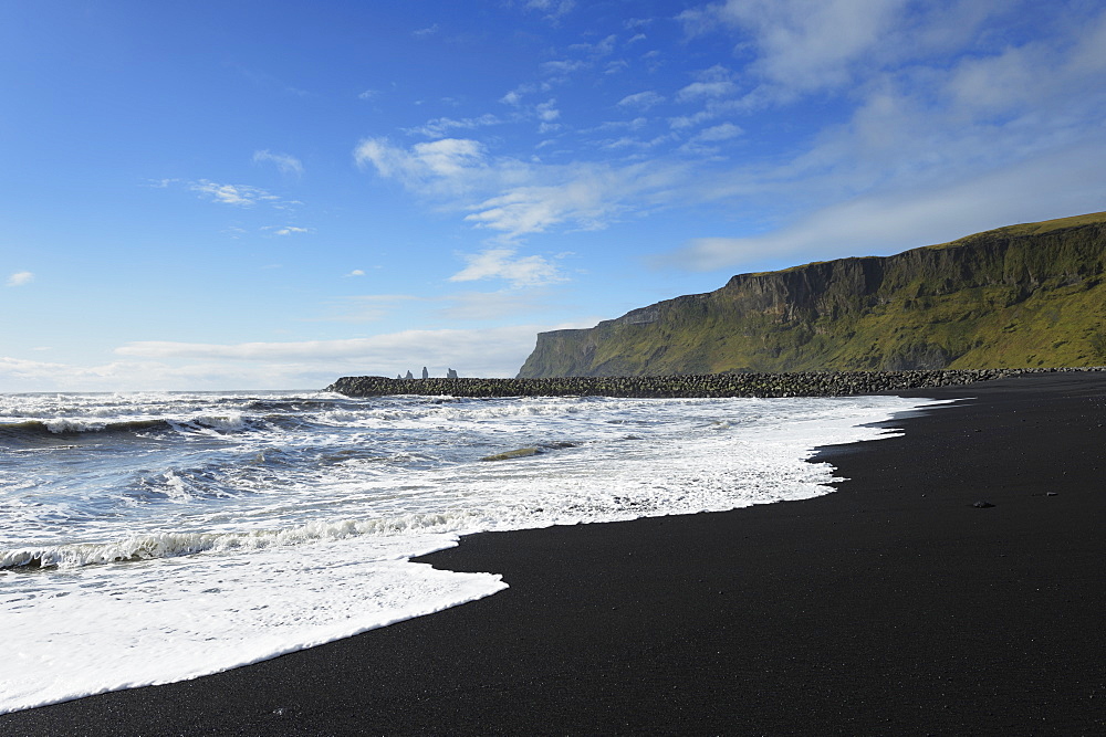 Black Lava Beach With Basalt Stacks Of Reynisdrangar In The Background, Vik, Vestur-Skaftafellssysla, Iceland