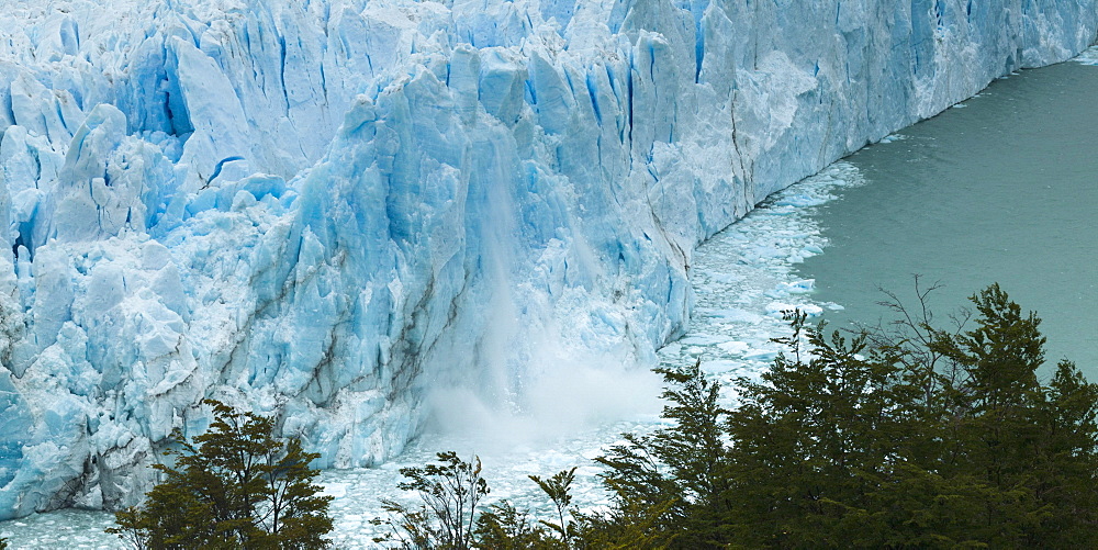 Morena Glacier And Lake Argentino, Los Glaciares National Park, Santa Cruz Province, Argentina