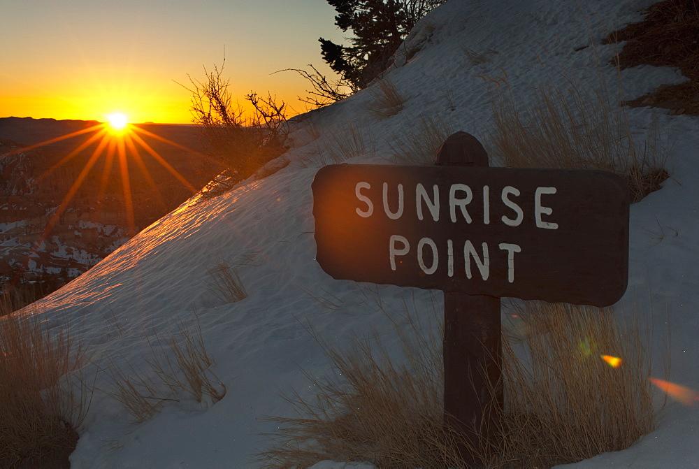 Winter Sunrise At Sunset Point, Bryce Canyon National Park, Utah, United States Of America