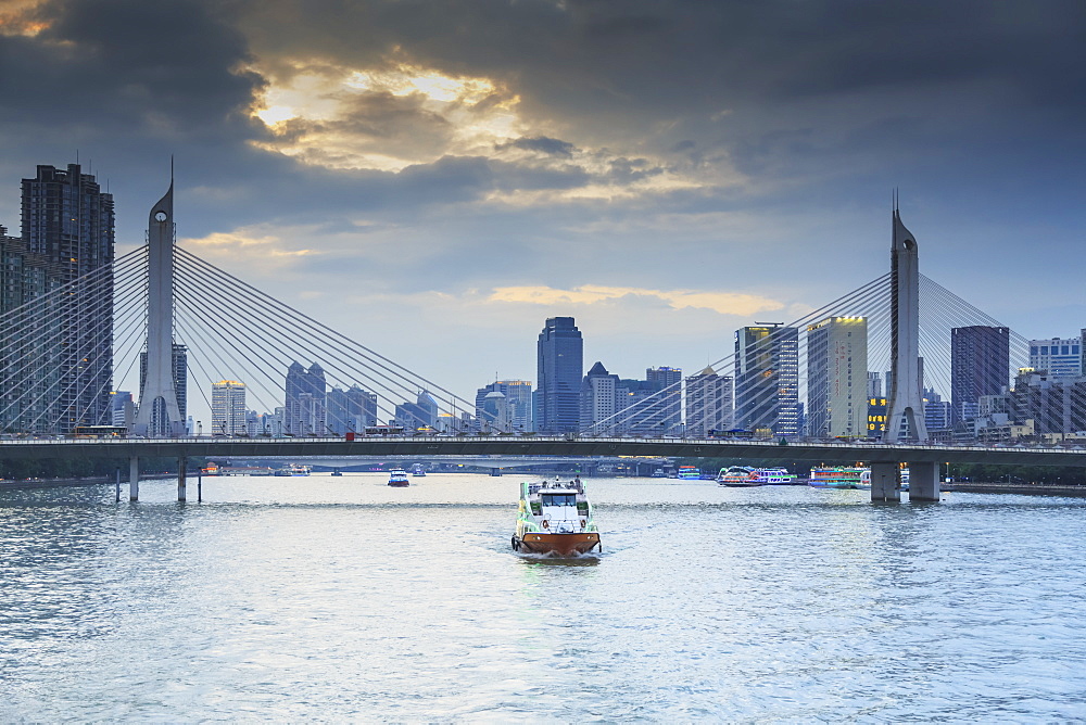 Dinner Cruise Along Pearl River Enjoying Guangzhou Skyline, Guangzhou, China