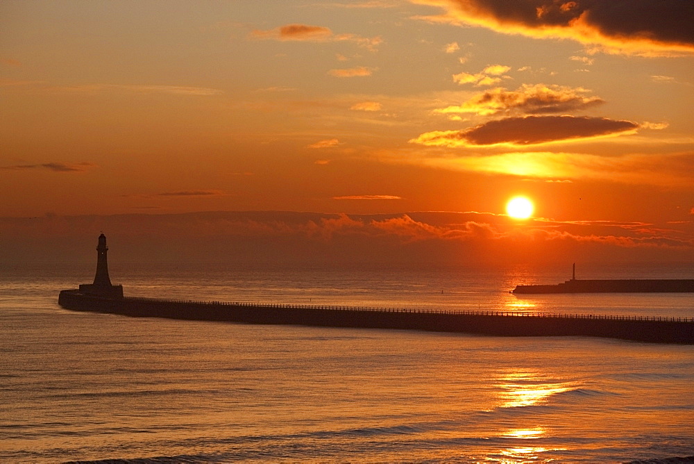 Sunderland, Tyne And Wear, England; A Lighthouse At The End Of A Pier