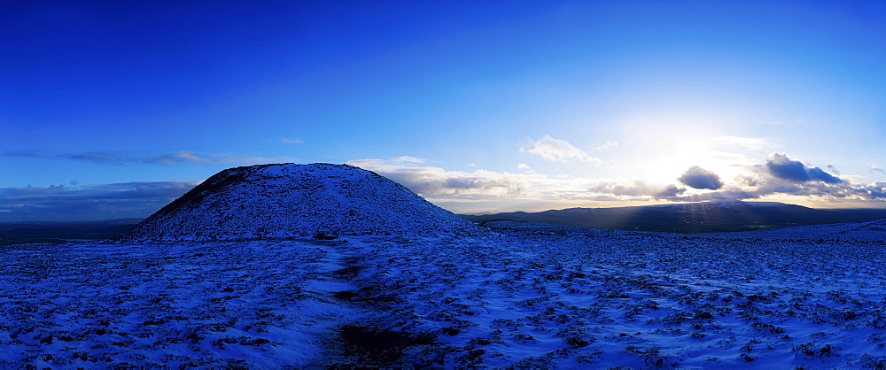 Co Sligo, Queen Maeve's Grave, Knocknarea, Ireland