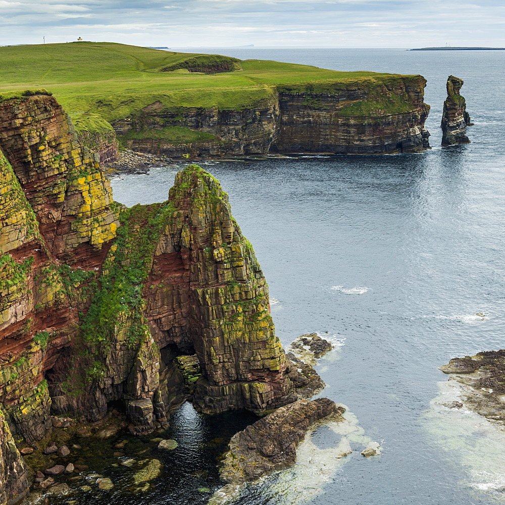 Stacks Of Duncansby And The Rugged Coastline Of Duncansby Head, Scotland