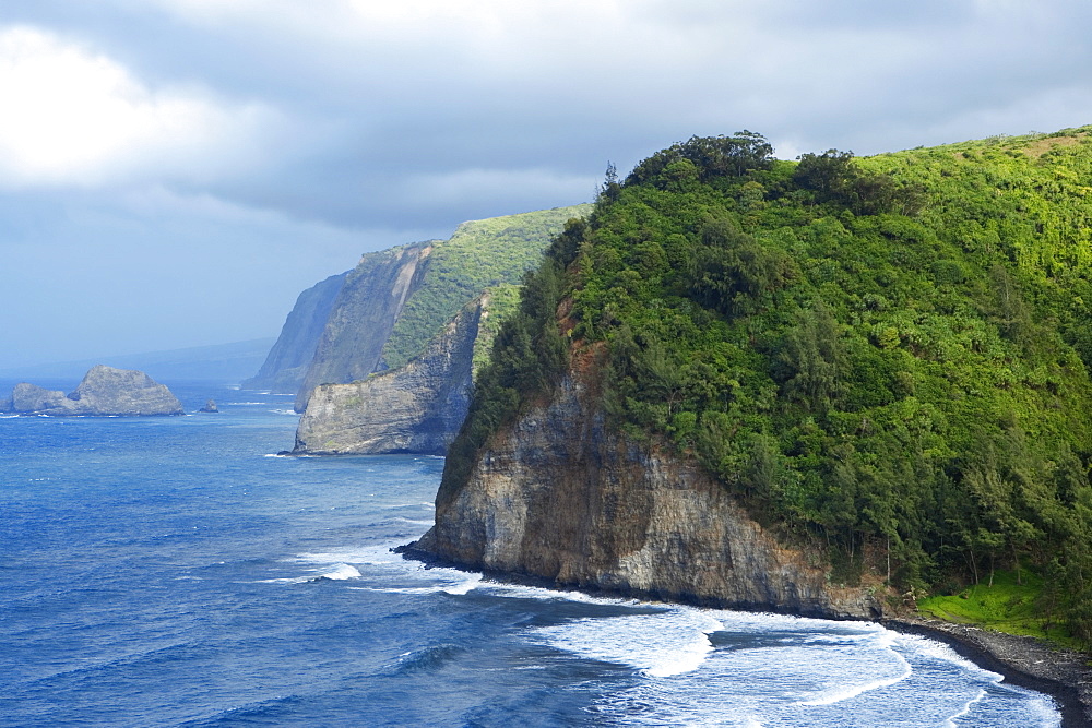 Rock formations in the sea, Pololu Valley, Kohala, Big Island, Hawaii Islands, USA