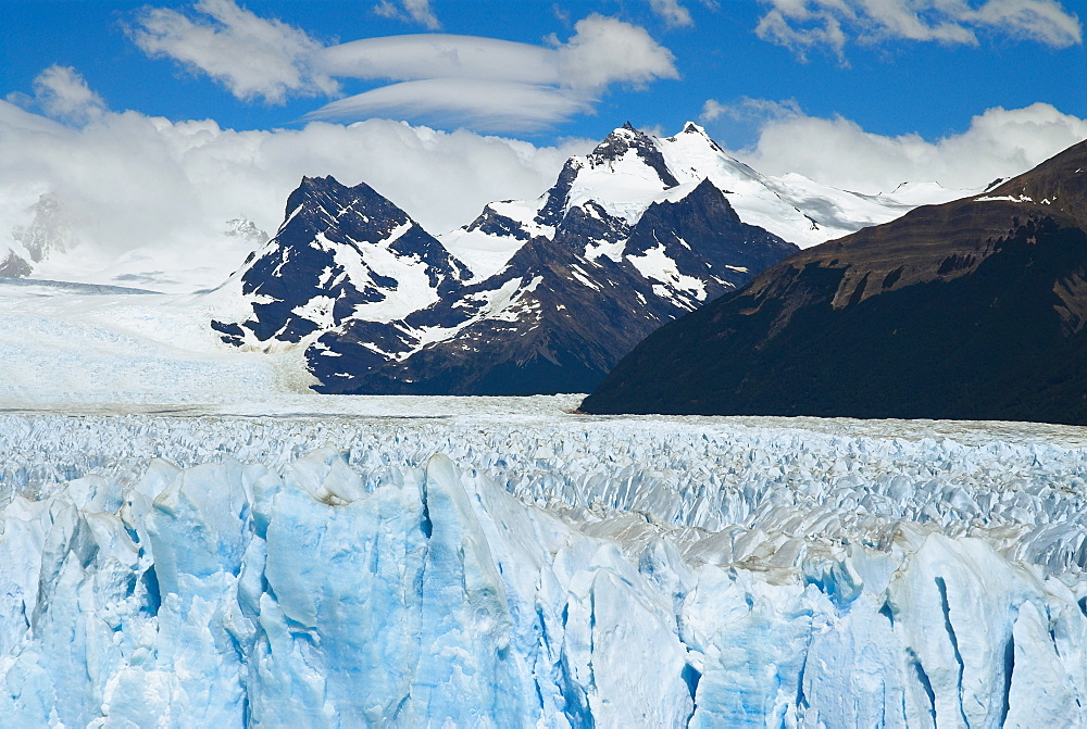 Glaciers in front of mountains, Moreno Glacier, Argentine Glaciers National Park, Lake Argentino, El Calafate, Patagonia, Argentina