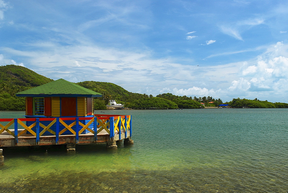 Gazebo in the sea, Lovebird's Bridge, Providencia, Providencia y Santa Catalina, San Andres y Providencia Department, Colombia