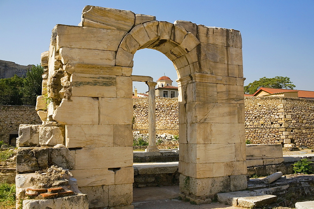 Old ruins of a temple, Temple Of Olympian Zeus, Athens, Greece