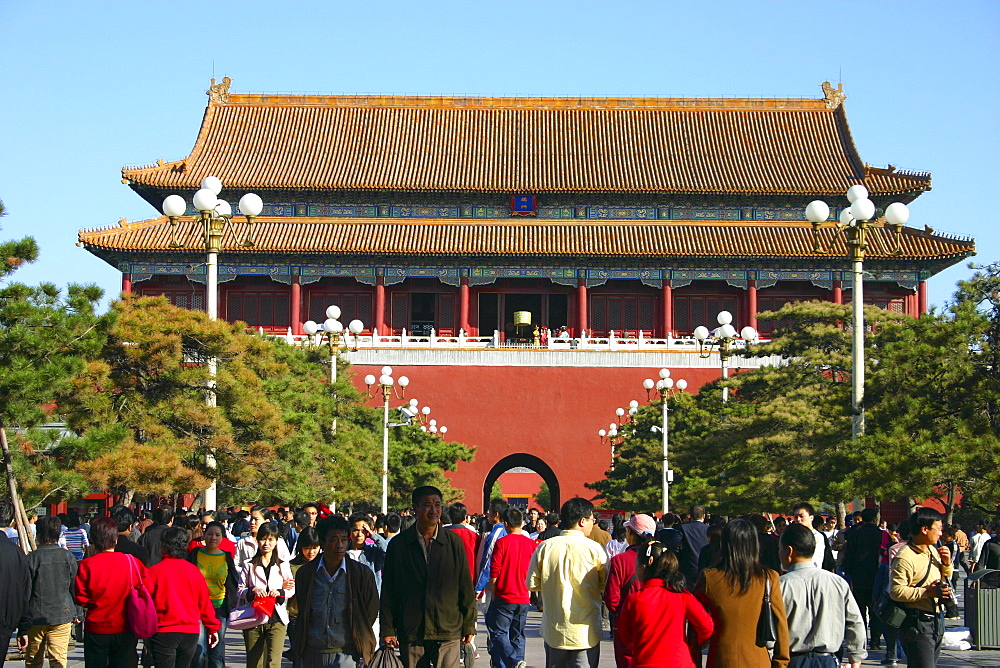 Tourists walking in front of a palace, Tiananmen Gate Of Heavenly Peace, Tiananmen Square, Beijing, China