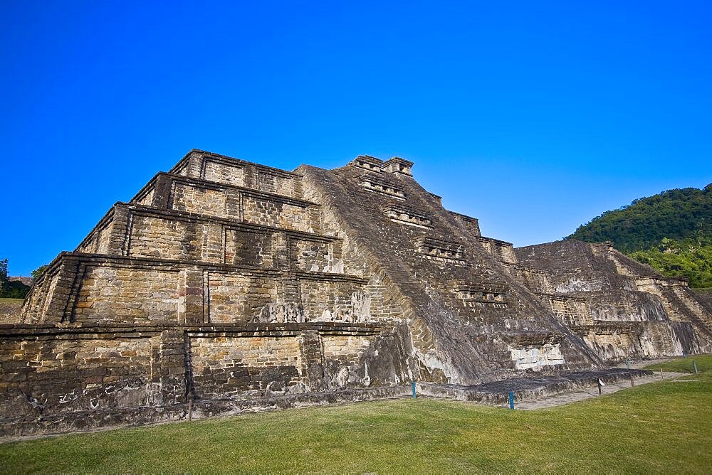 Old ruins of a building, El Tajin, Veracruz, Mexico