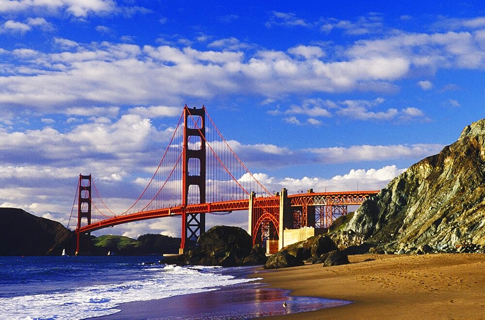 Bridge over water, Golden Gate Bridge, San Francisco, California, USA