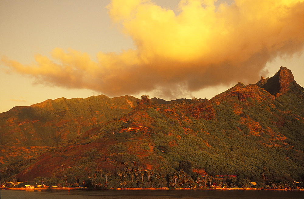 Storm clouds over a mountain range, Hawaii, USA