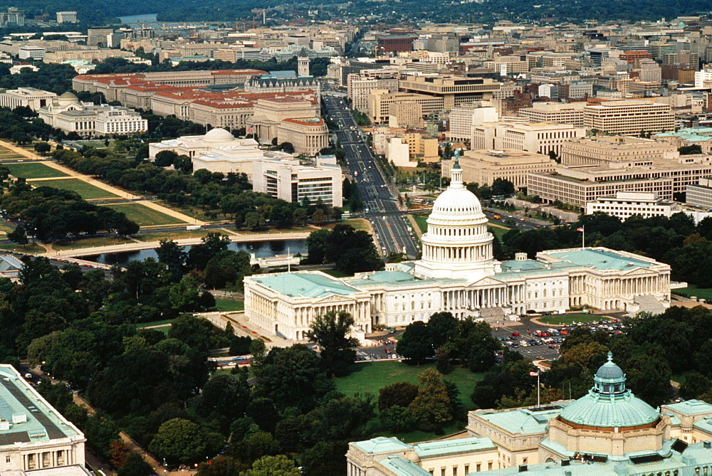 Aerial view of a government building, Capitol building, Washington DC, USA