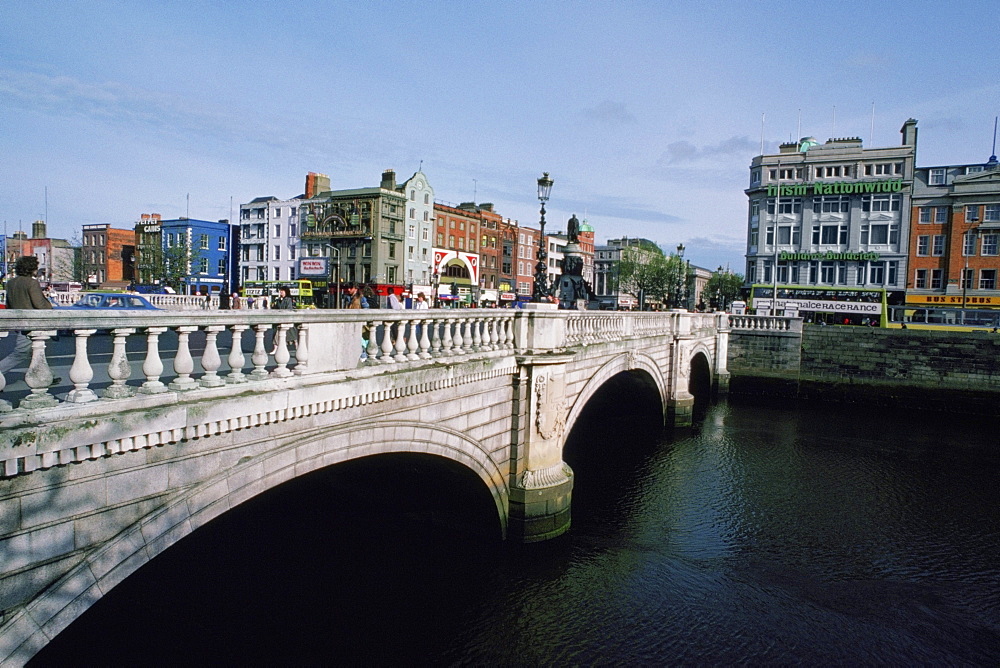 Bride over a river, O'Connell Street Bridge, River Liffey, Dublin, Republic of Ireland