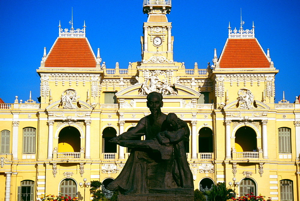 Ho Chi Minh statue and city hall, Ho Chi Minh City (formerly Saigon) Vietnam