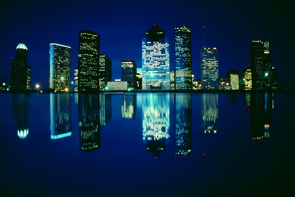 Skyline of Dowtown houston , TX