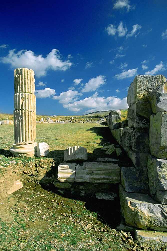 Old ruins of a temple, Temple of Augustus, Antioch in Pisidia, Yalvac, Turkey