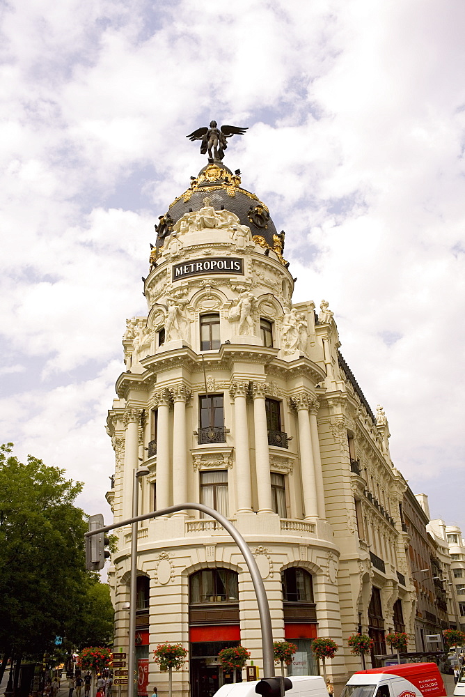 Low angle view of a building, Metropolis Building, Madrid, Spain