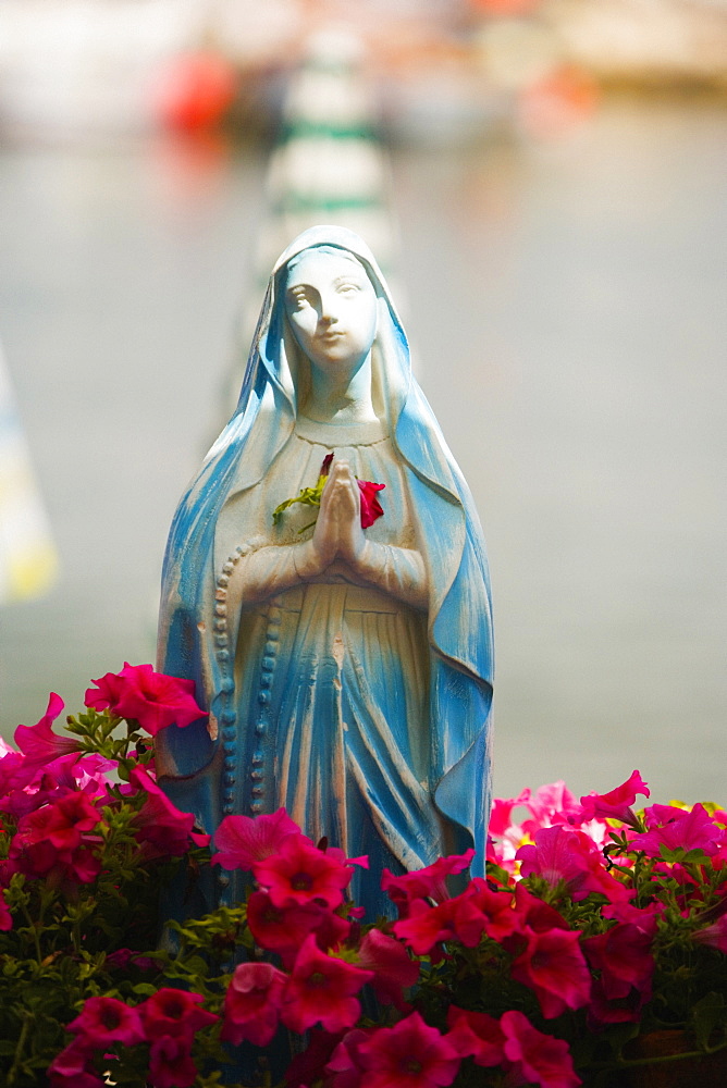 Statue of Virgin Mary, Sorrento, Sorrentine Peninsula, Naples Province, Campania, Italy