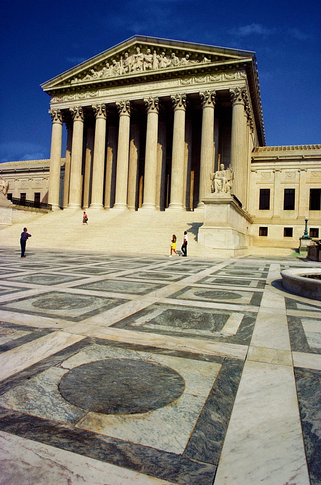 Facade of a government building, US Supreme Court, Washington DC, USA