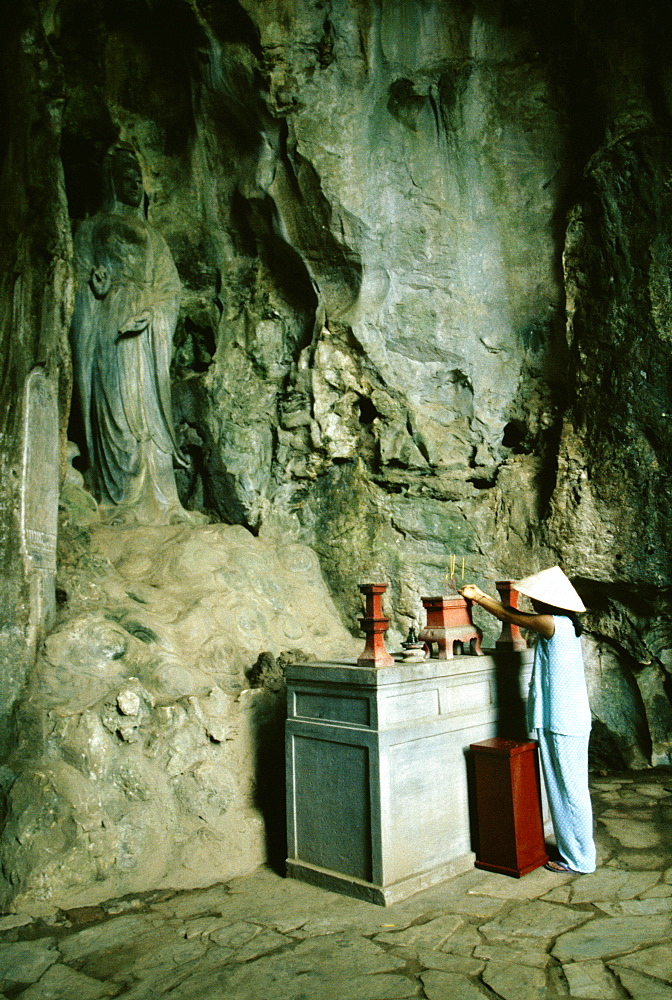 Cave temple, Marble Mountain, Danag, Vietnam