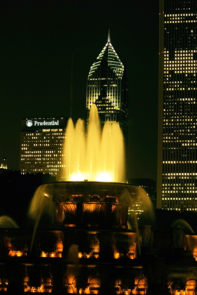 Water fountain lit up at night, Clarence Buckingham Fountain, Chicago, Illinois, USA