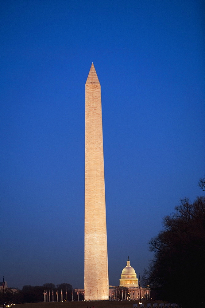 Low angle view of a monument, Washington Monument, Washington DC, USA