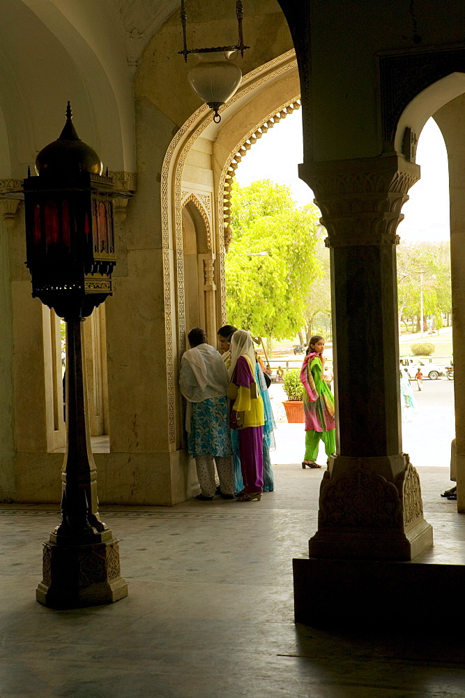 Group of people standing inside a museum, Government Central Museum, Jaipur, Rajasthan, India