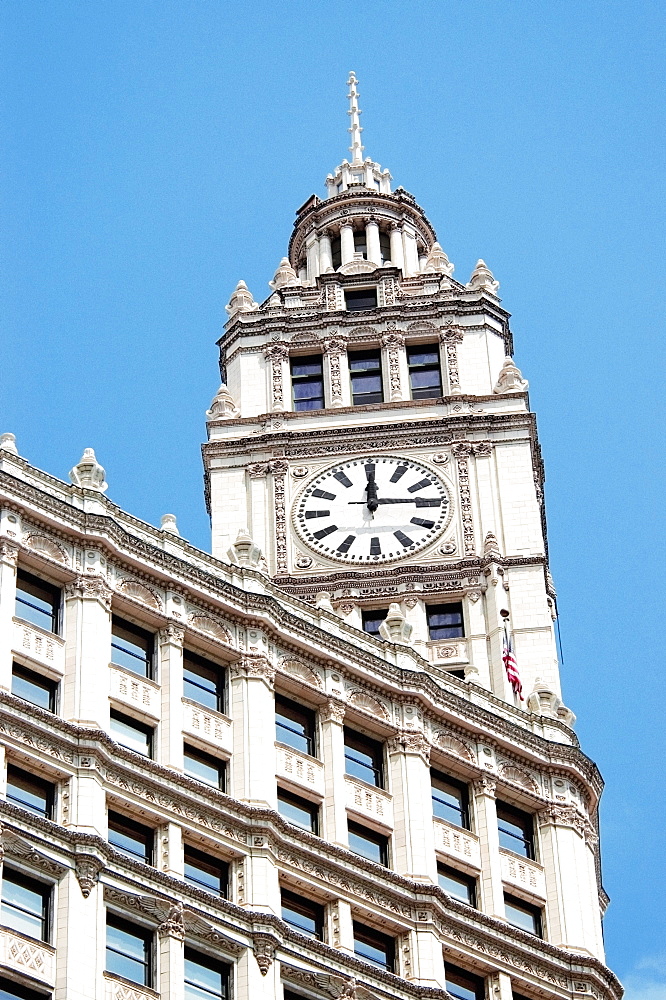 Low angle view of a building, Wrigley Building, Chicago, Illinois, USA