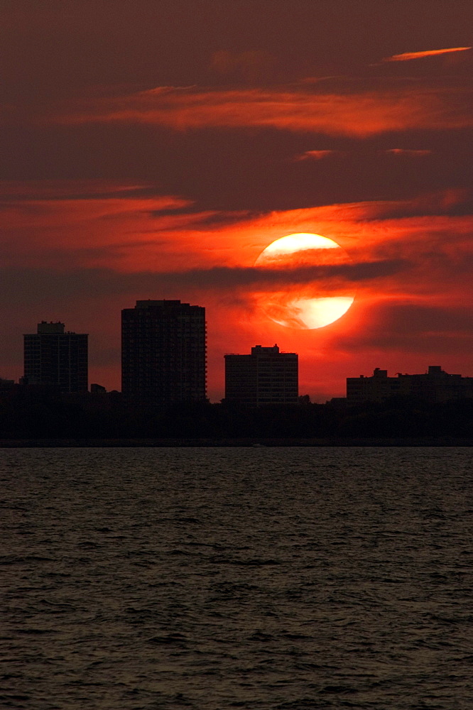 Silhouette of buildings at sunset, Chicago, Illinois, USA