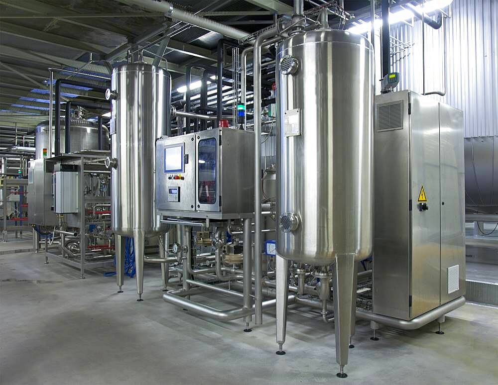 Beer brewing, fermenting tanks