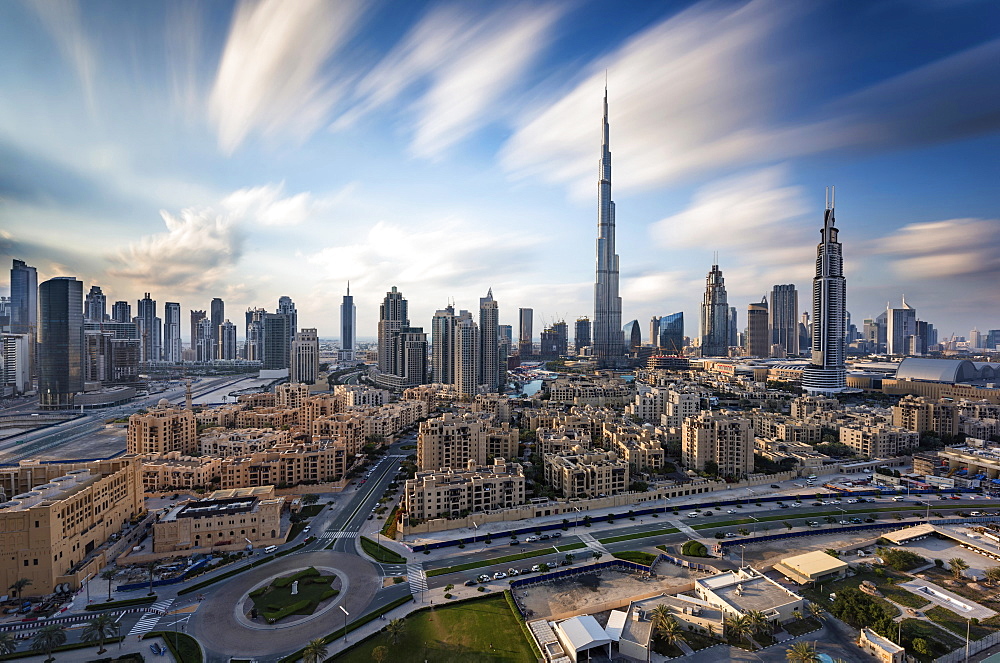 Cityscape of Dubai, United Arab Emirates, with the Burj Khalifa skyscraper and other buildings in the foreground, Dubai, United Arab Emirates