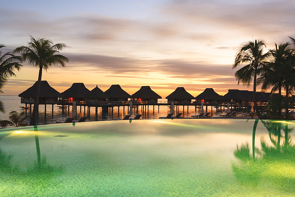 Palm trees and tropical resort, Bora Bora, French Polynesia, Bora Bora, Bora Bora, French Polynesia