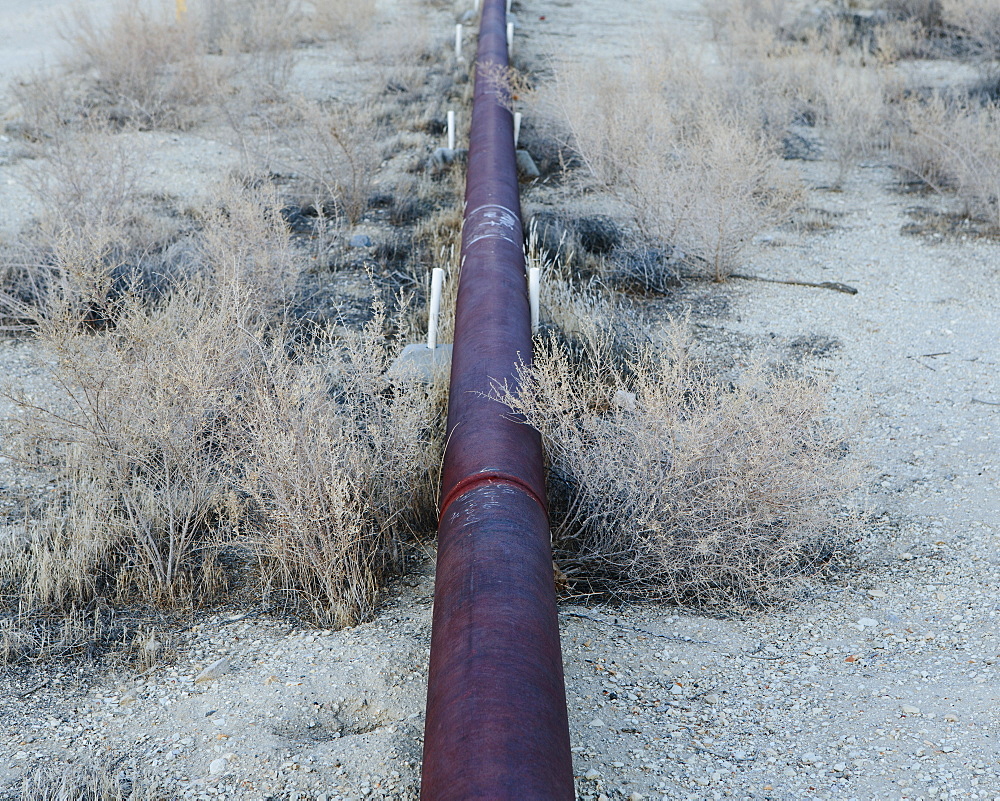 Crude oil extraction from Monterey Shale near Bakersfield, McKittrick, Kern County, California, USA