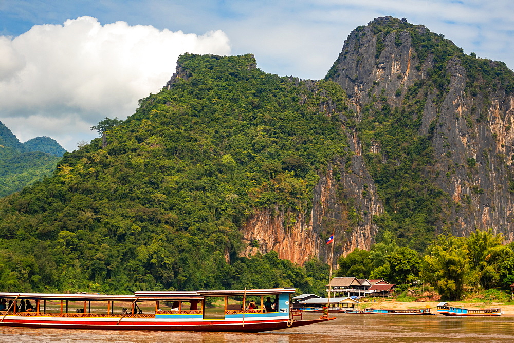 Mekong River near Pak Ou Caves, Luang Prabang Laos, Mekong River, Laos